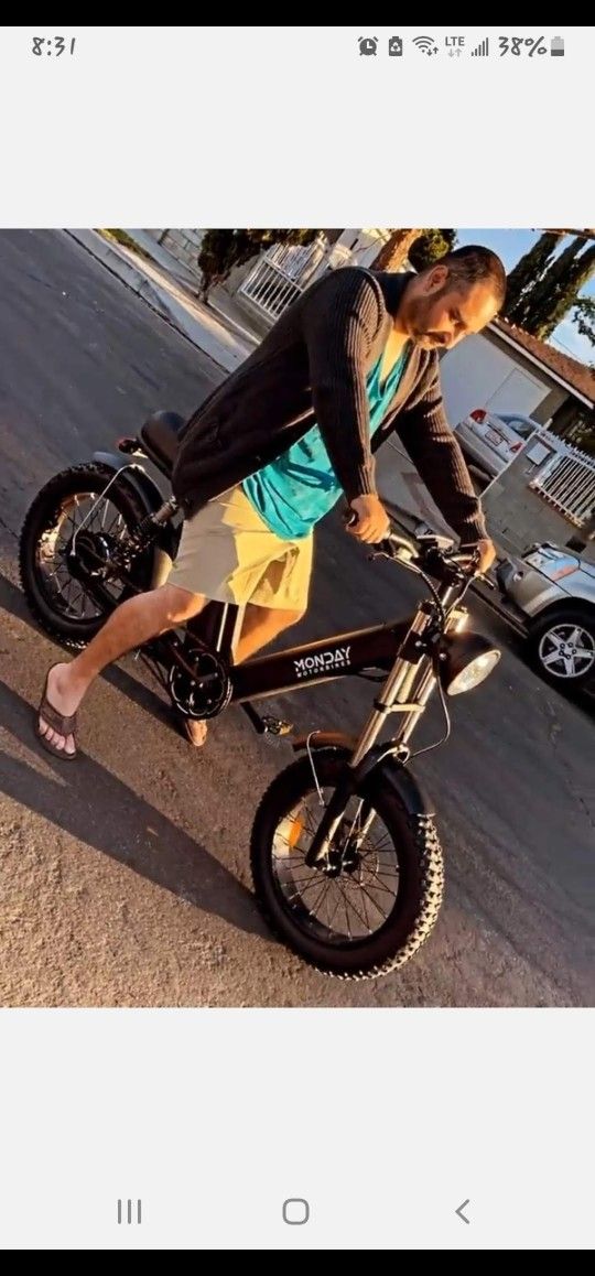 Monday Motorbike Gateway Electric Bike