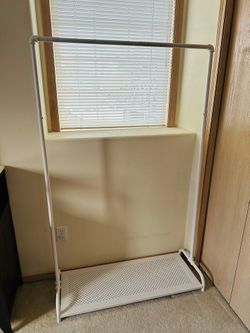 5ft tall White Garment Rack