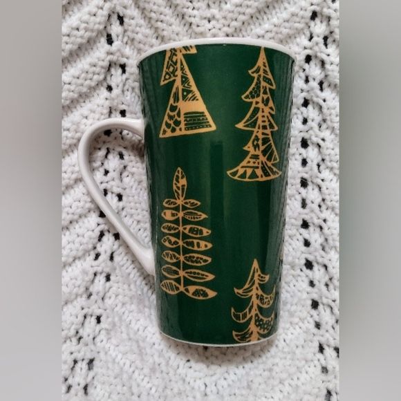 Starbucks Retired Green Holiday Latte Mug 2015 Gold Ornament Design