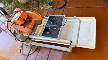 Wet Tile Saw with Water Tray