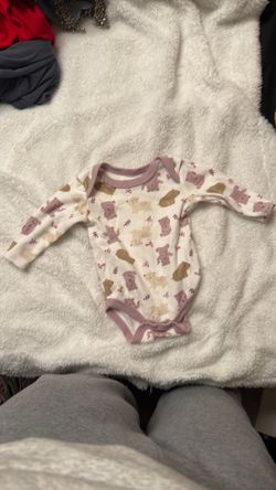 Long sleeve bear baby onesie