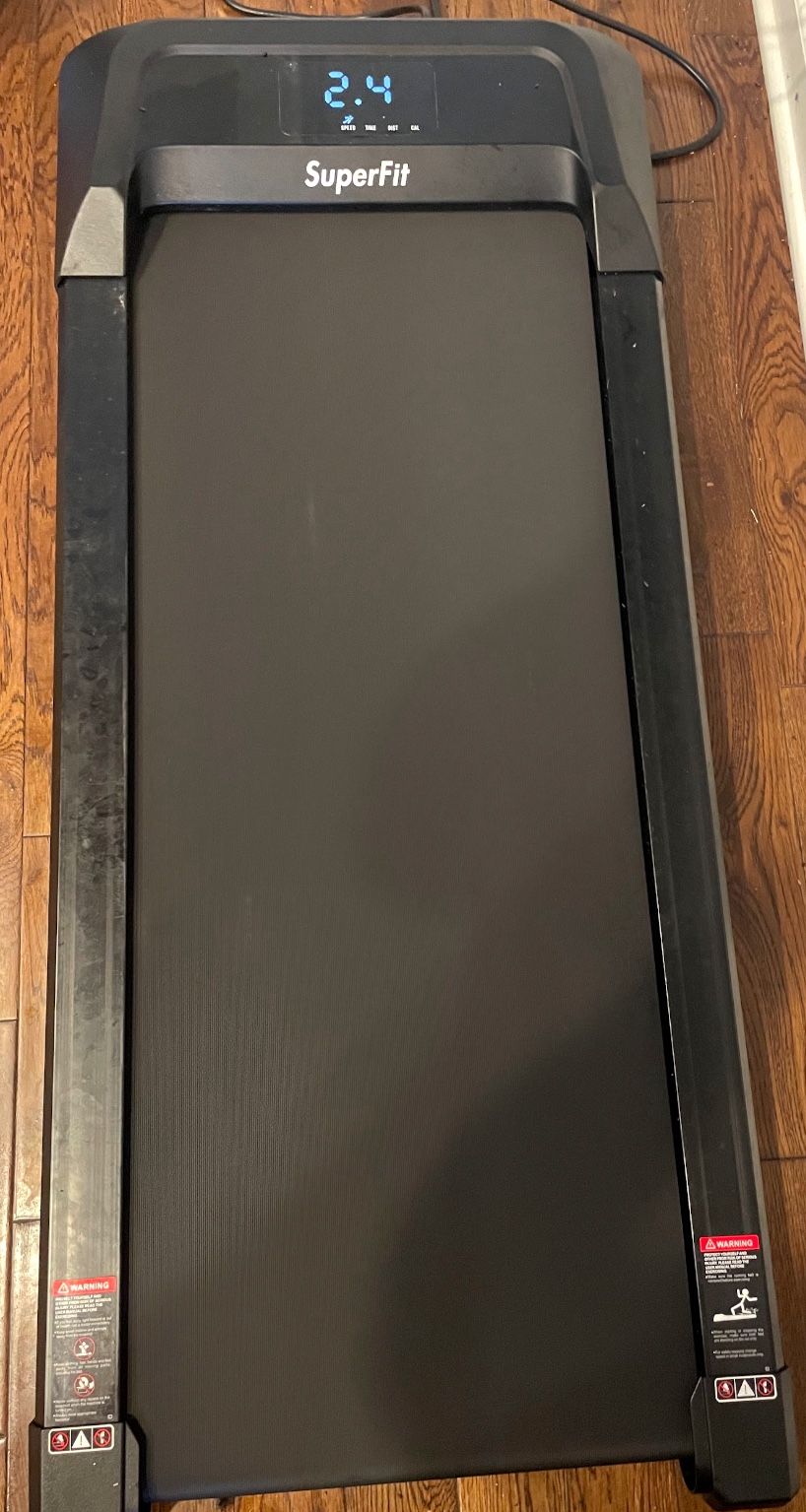 WALKING PAD COMES WITH REMOTE