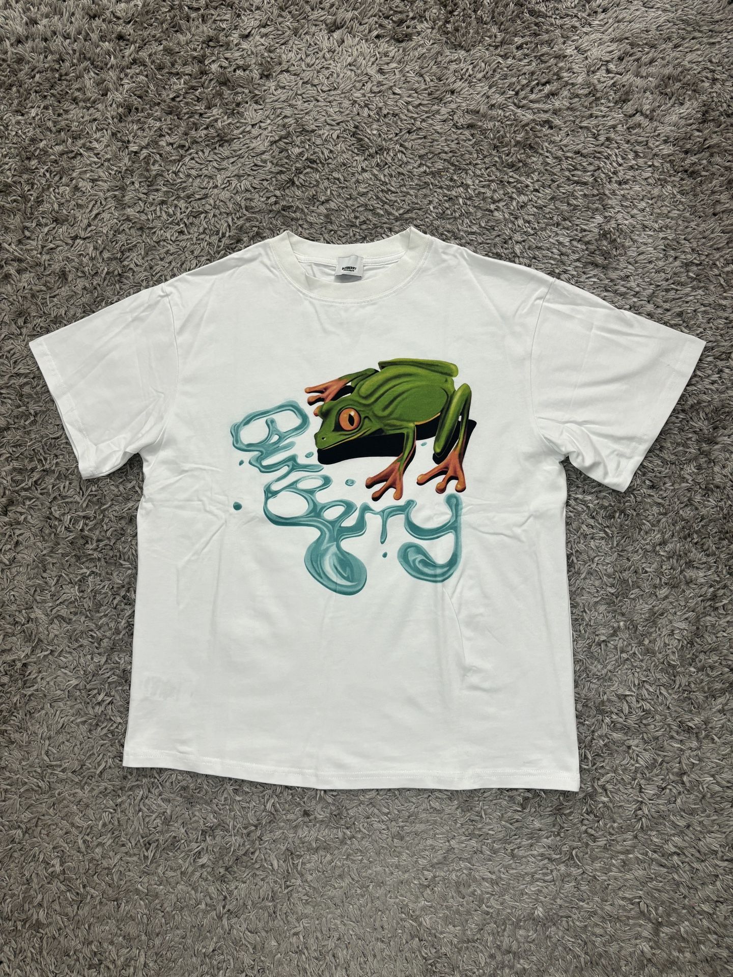 Burberry tshirt size L