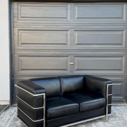 Le Corbusier Style Leather Love Seat