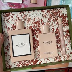 Gucci  Bloom Set Full Size /100ml $140🎁🎄💝👌