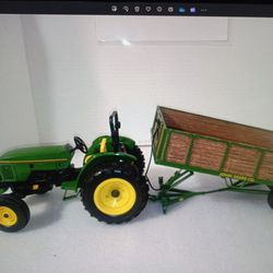 John Deere Metal Toy Tractor With Hitch