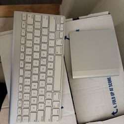 Apple Wireless Keyboard And Magic Trackpad