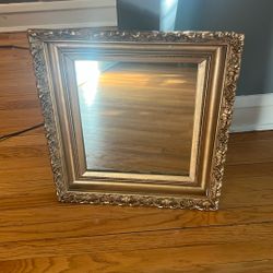 Used Antique Mirror 20x22 
