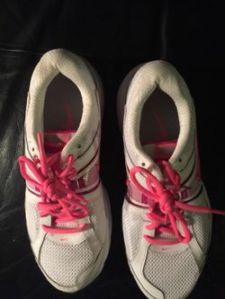 Brand new size 9 woman Nike