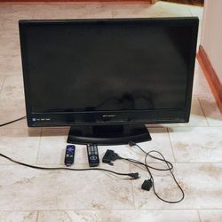 Emerson 32 in TV with Roku Device