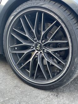 Noir elite rimes with tires