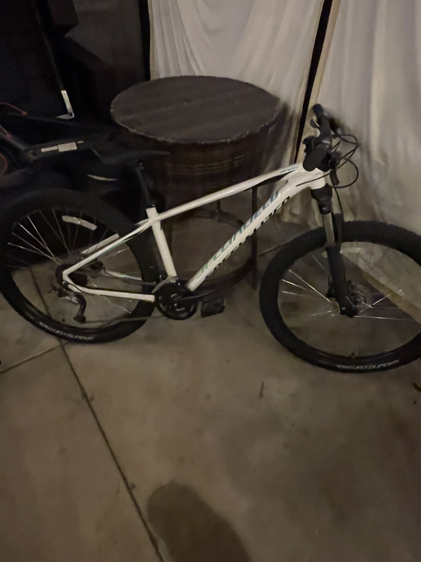 Specialized Bike Rockhopper sport 29