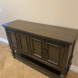 Like New Buffet / Sideboard Cabinet – $140 OBO (PICK-UP ONLY)