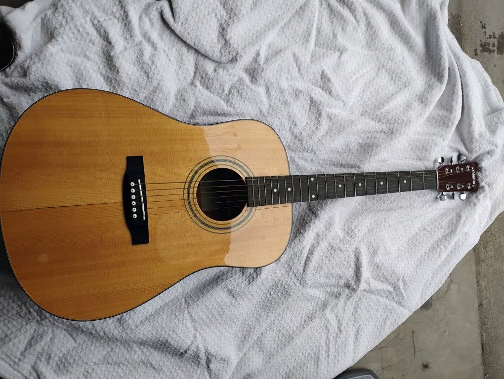 Yamaha Guitar