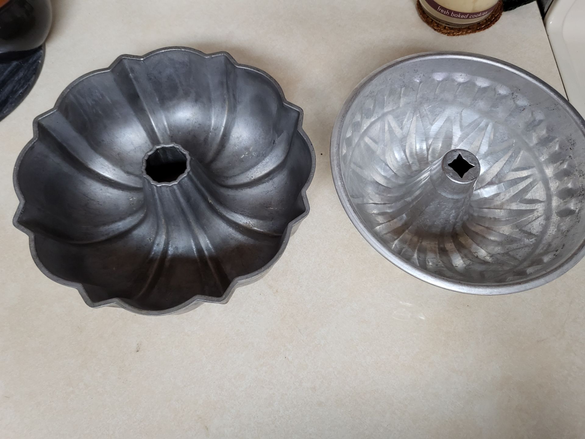 Cake pans