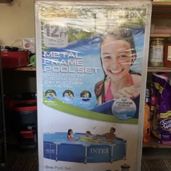 Brand New 12ft x 30in Pool (WITH PUMP)