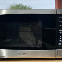 Microwave Oven 0.9 Cu. Ft.