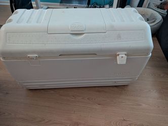 Igloo Cooler