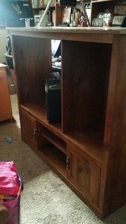Entertainment center