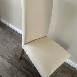 Chair With Cover , Wooden Legs , Great Condition ! Used At Staging Only 