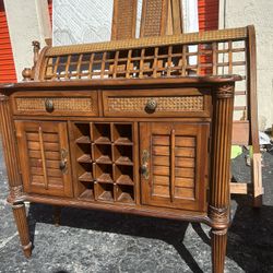 Tommy Bahama Style Side Board 