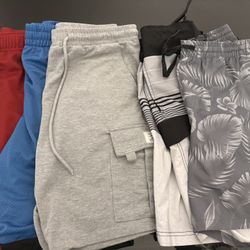 Men’s Assorted Shorts Size Large 