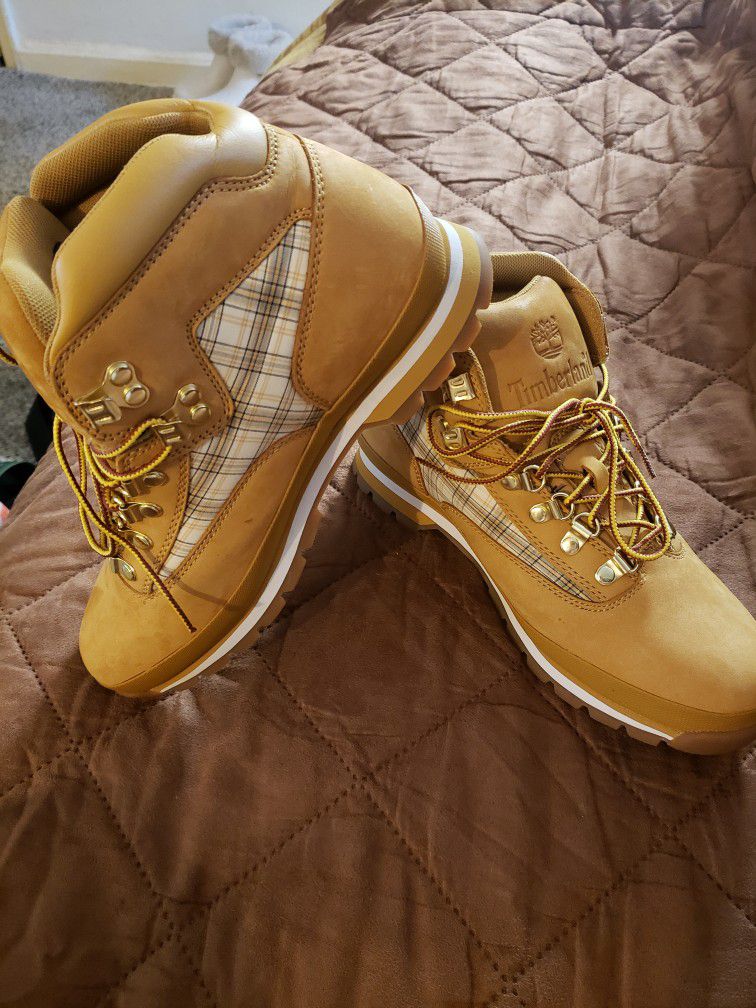 Timberland Boots For Women ***New*** size 10