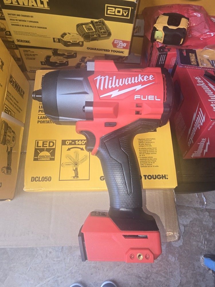 Milwaukee
M18 FUEL 18V Lithium-Ion Brushless Cordless 1/2 in. Impact Model #2967-20 (Bare Tool-Only) NO BOX
