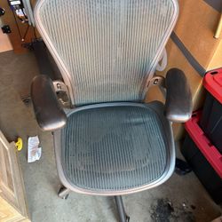 Aeron Chair 