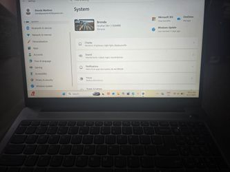 Lenovo IdeaPad Slim 3 15AMN8