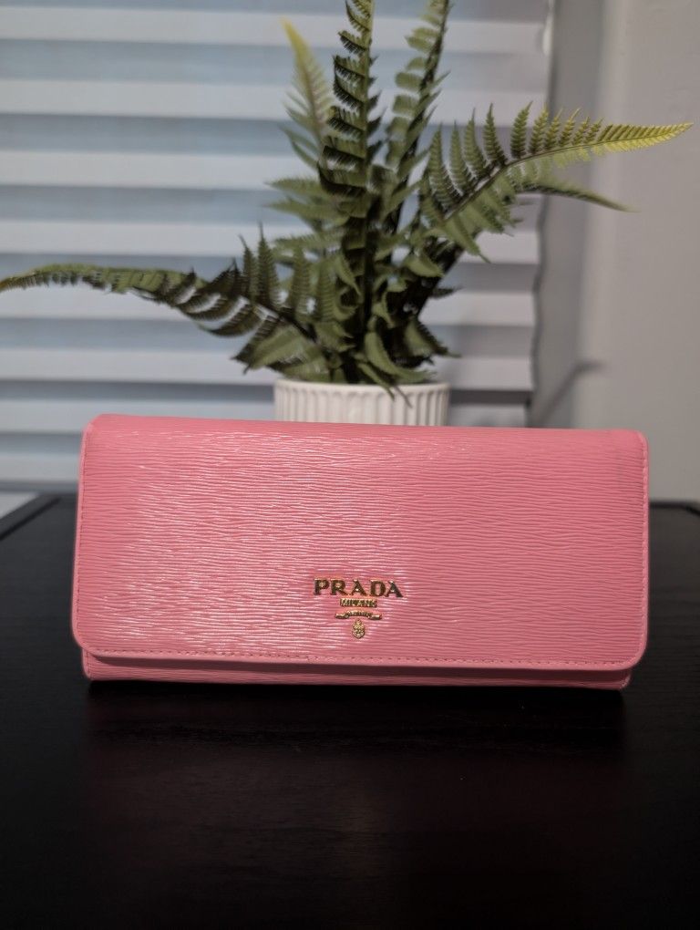 Women's Leather Wallets
