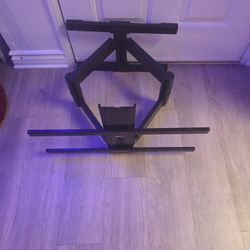 Extended Full Motion TV Wall Mount