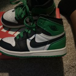 Jordan 1 Blk N Green