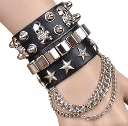 Two bracelet set skull and stars