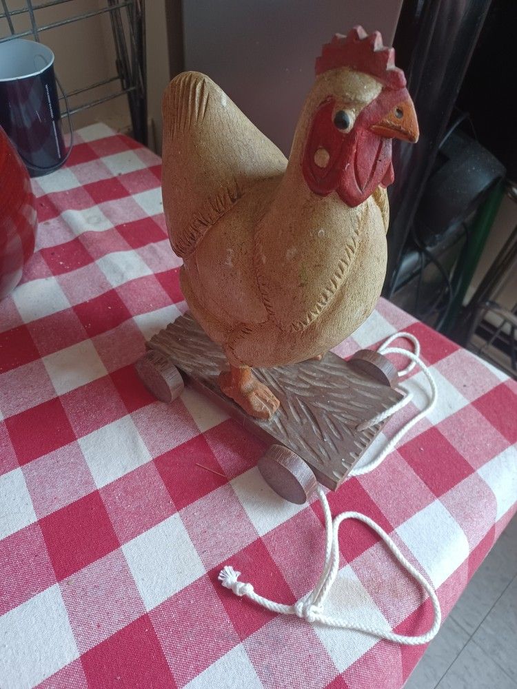 Vintage Rooster Wood With Wheels Collectible Only Pick Up 
