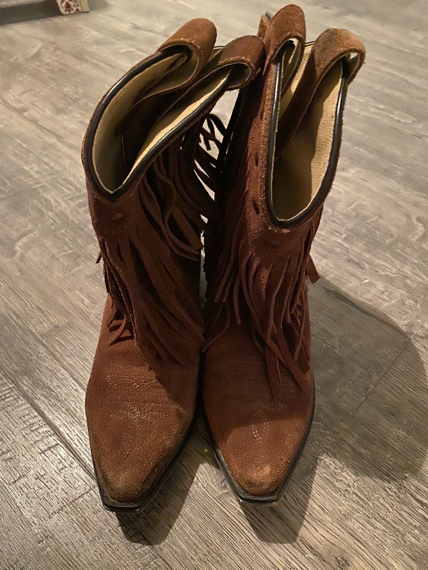 Fringe Boots - Size 3👢