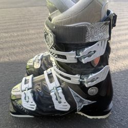 Atomic Hawk 80 Ski Boots Women's Mondo Size 25.5  295mm Wom 8.5 Men 7.5