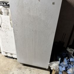 Standing Mini Freezer 