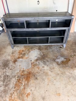 TV CONSOLE     $40 or OBO
