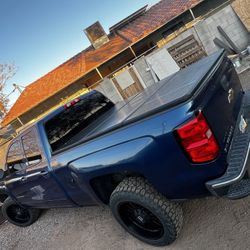 Bed  Cover Chevy, GMC 