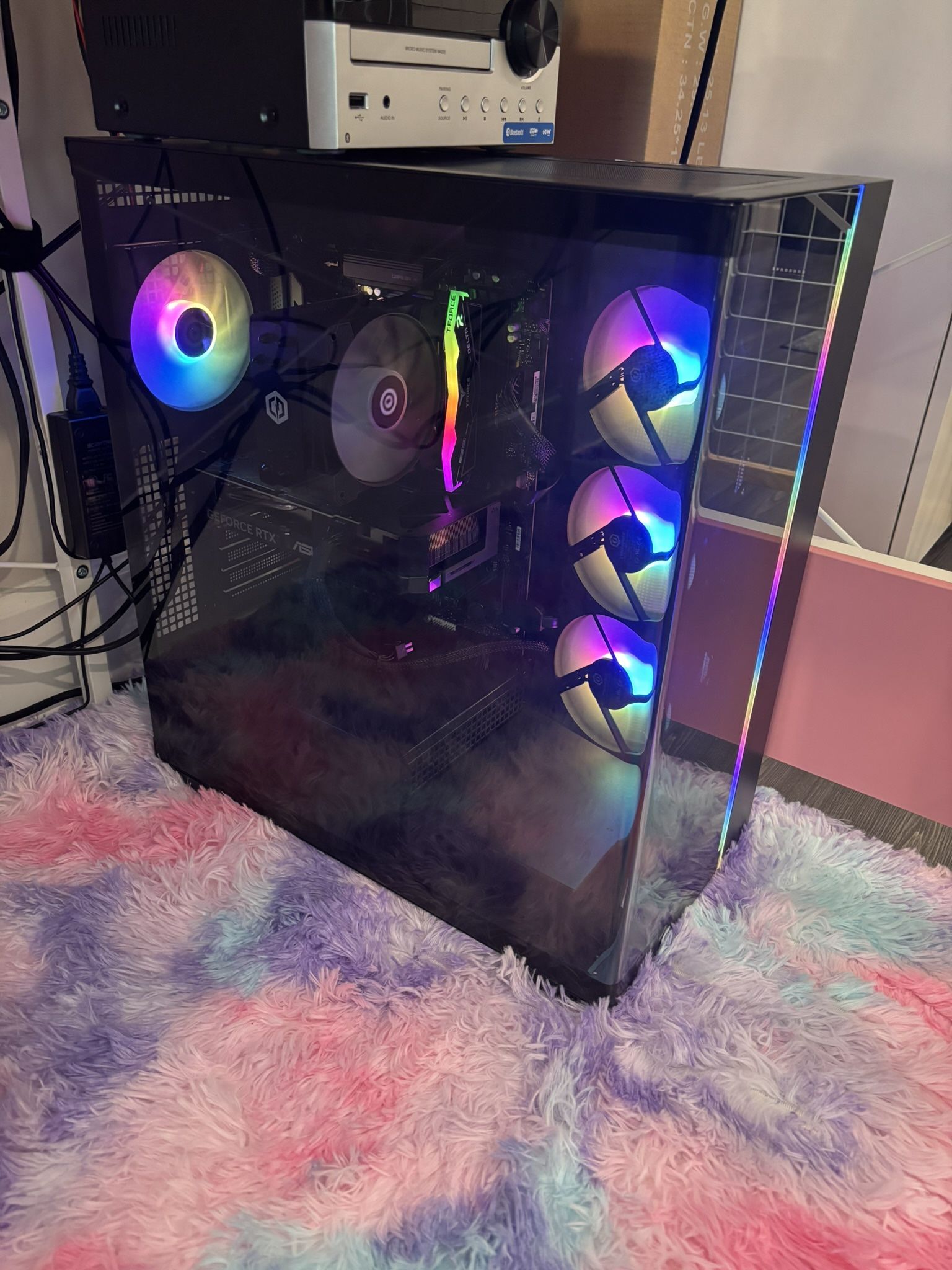 Vendo Computadora CyberPowerPC - Gaming Desktop - Intel Core i5-14400F Nueva Con Una Impresses 3D Nueva Todo