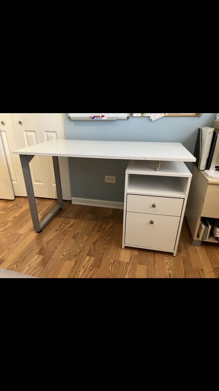 Modern Style White Writing Desk With Storage Drawers
