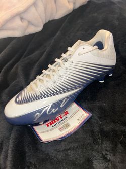 Nike alpha menace-style cleat