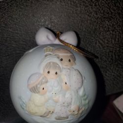 Precioua Moments Ball Ornament