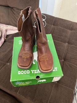 Silver boots boots size 11 brown color
