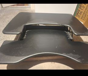 Vari adjustable desk