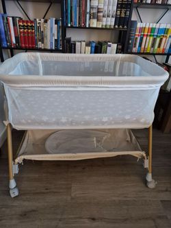 New Baby bassinet