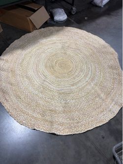 Round braided area rug