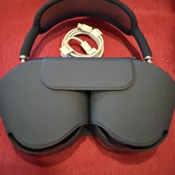 AirPod Max Midnight Black USB-C