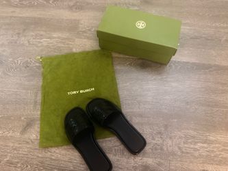Tory Burch; Size 6